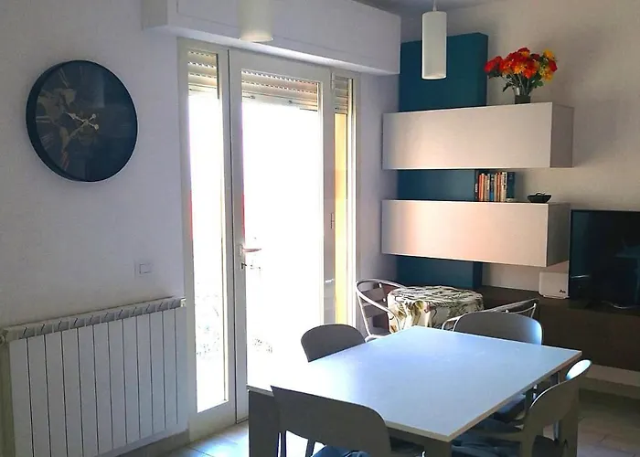 Passeggiata Vista Mare Viareggio